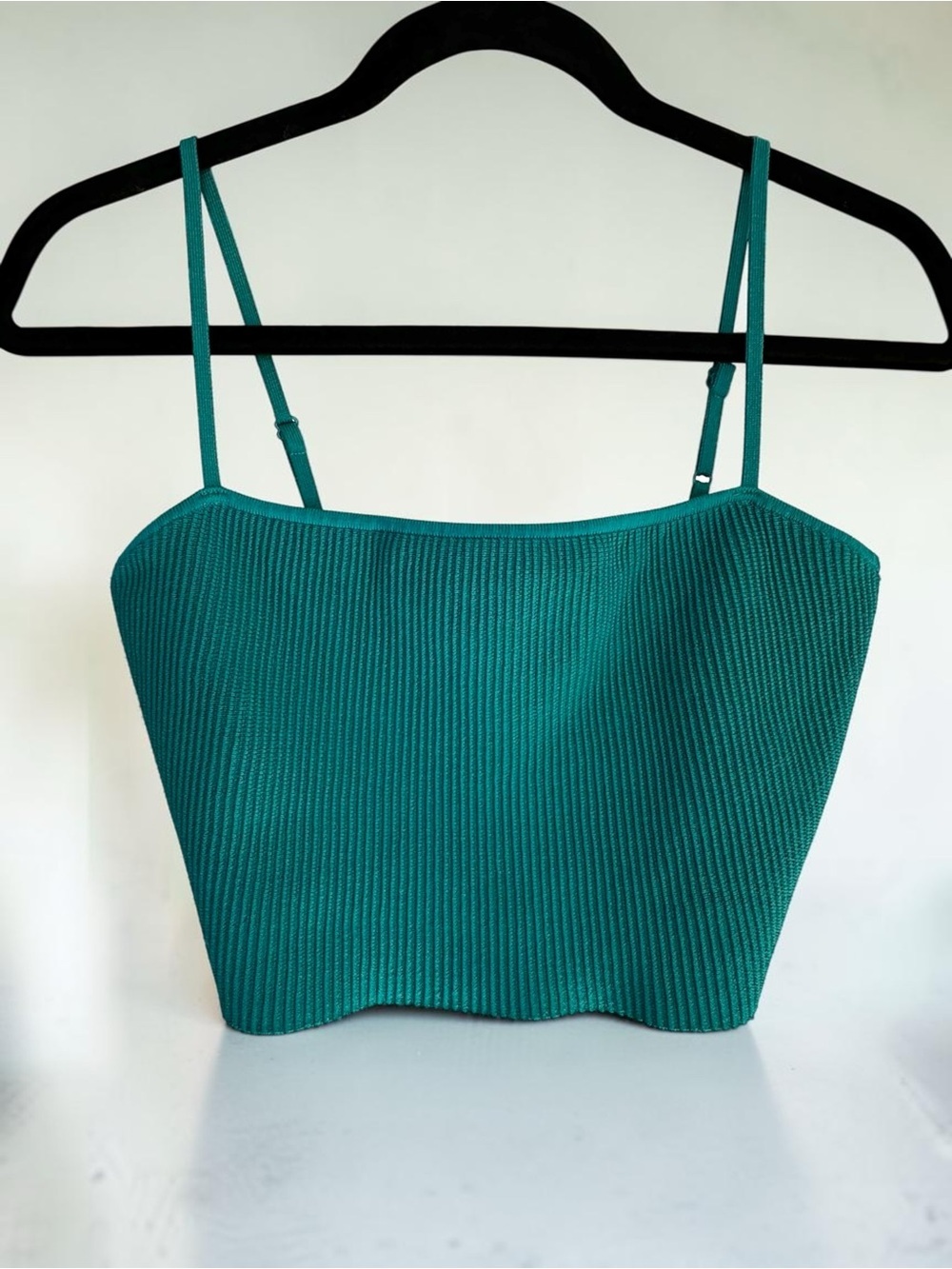 Aritzia Babaton Sculpt Knit Cami Cropped Tank Teal Green M